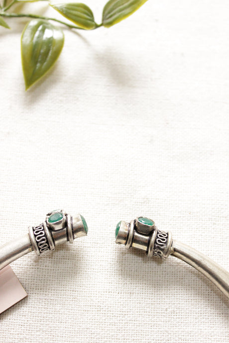 Smooth Premium Silver Finish Adjustable Choker Hasli with Green Stone