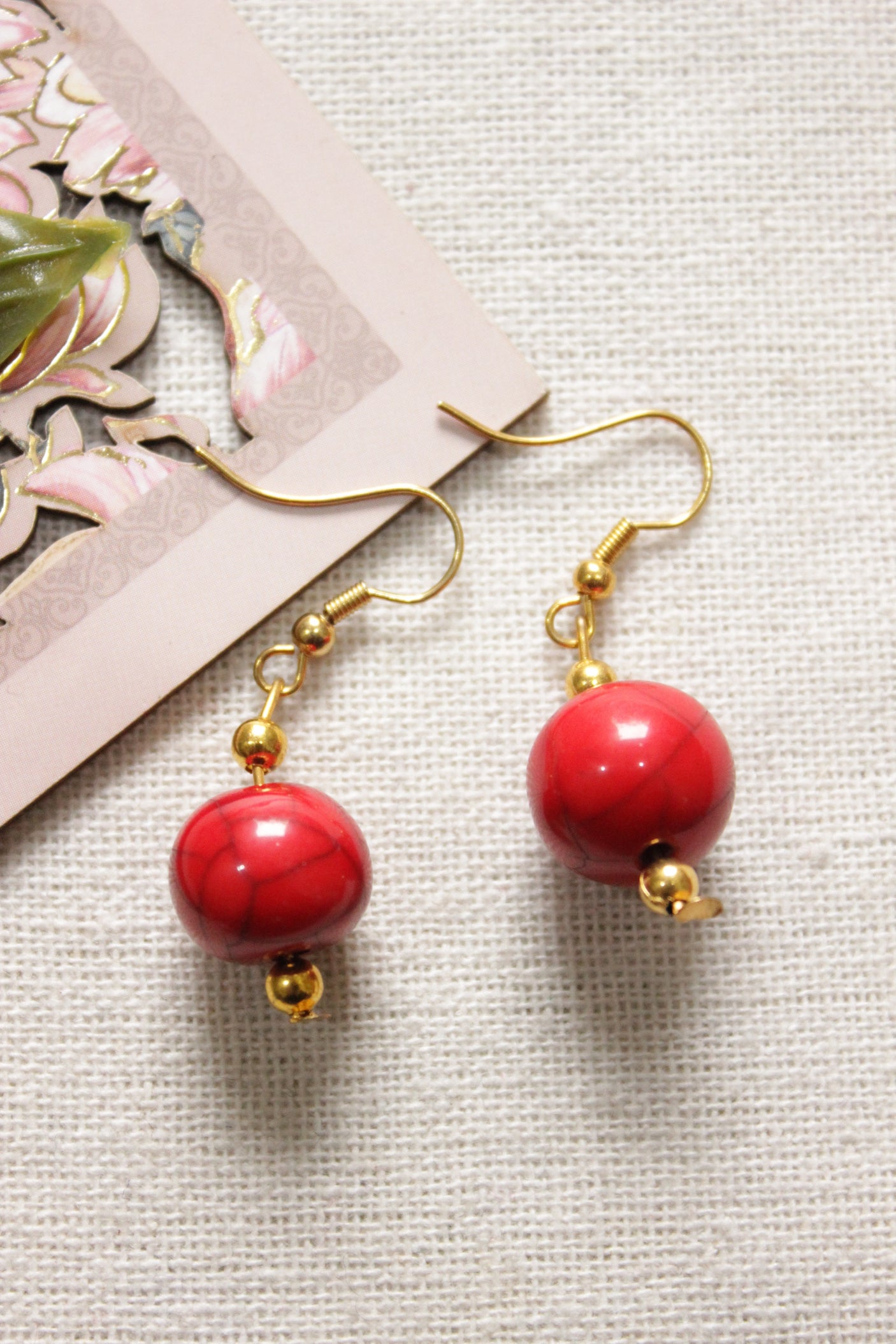 Red Acrylic Beads Tightly Braided in Fabric Thread Chain Closure Necklace