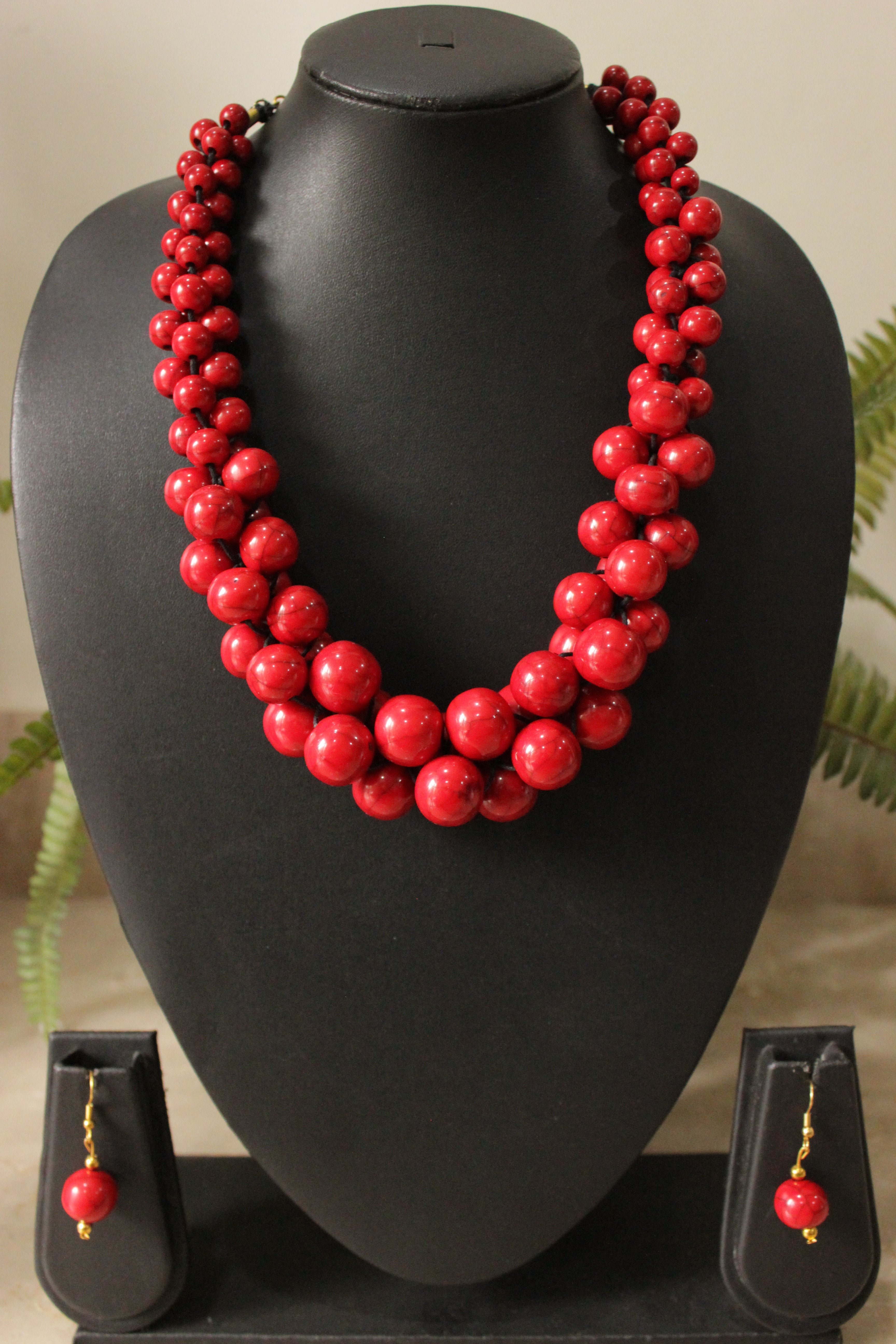 Red Acrylic Beads Tightly Braided in Fabric Thread Chain Closure Necklace