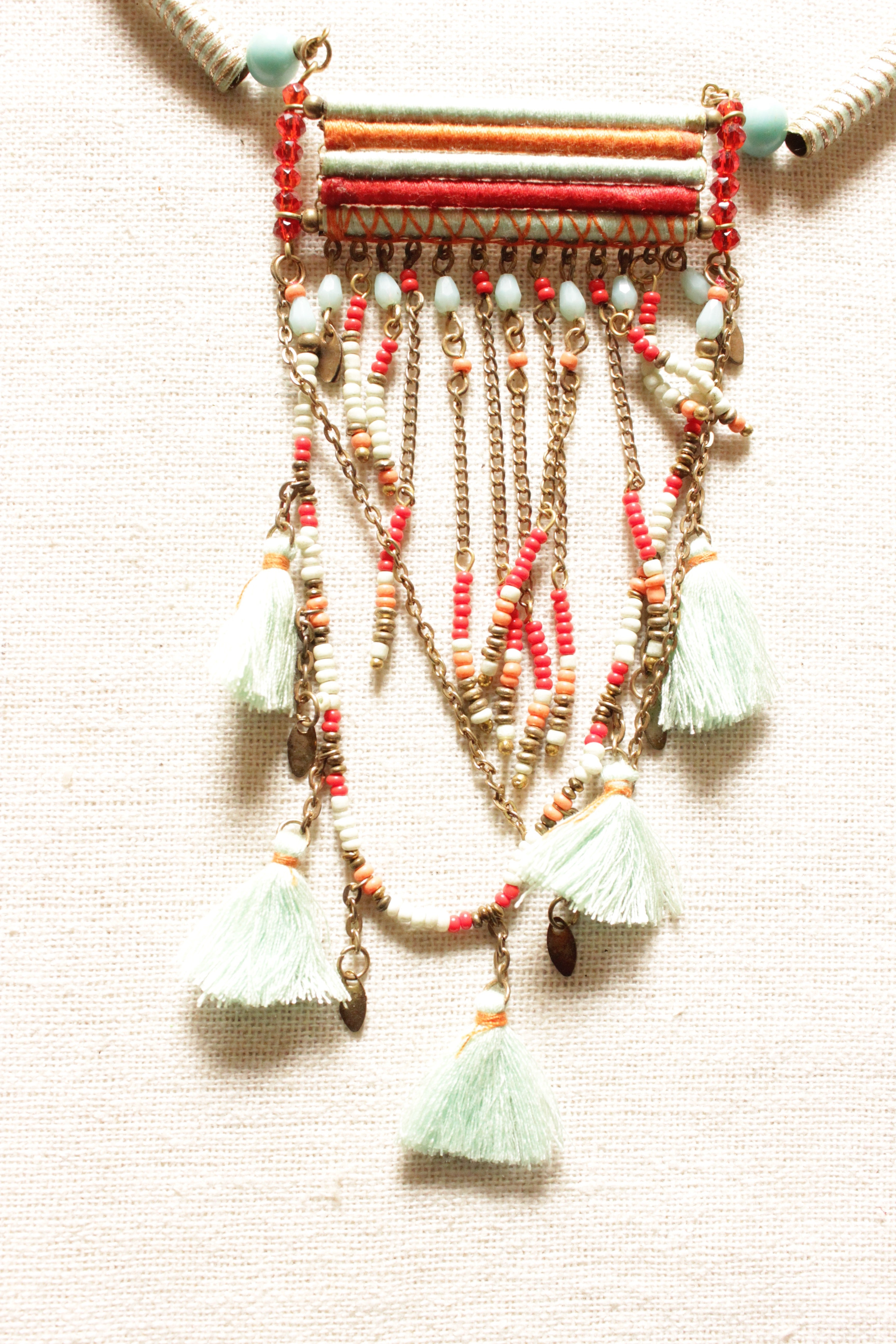 Hasli Style Fabric Threads and Metal Chains Beaded Necklace