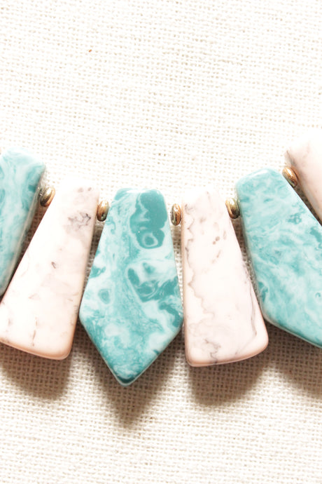 Shaded Ivory and Blue Stones Elegant Chain Necklace