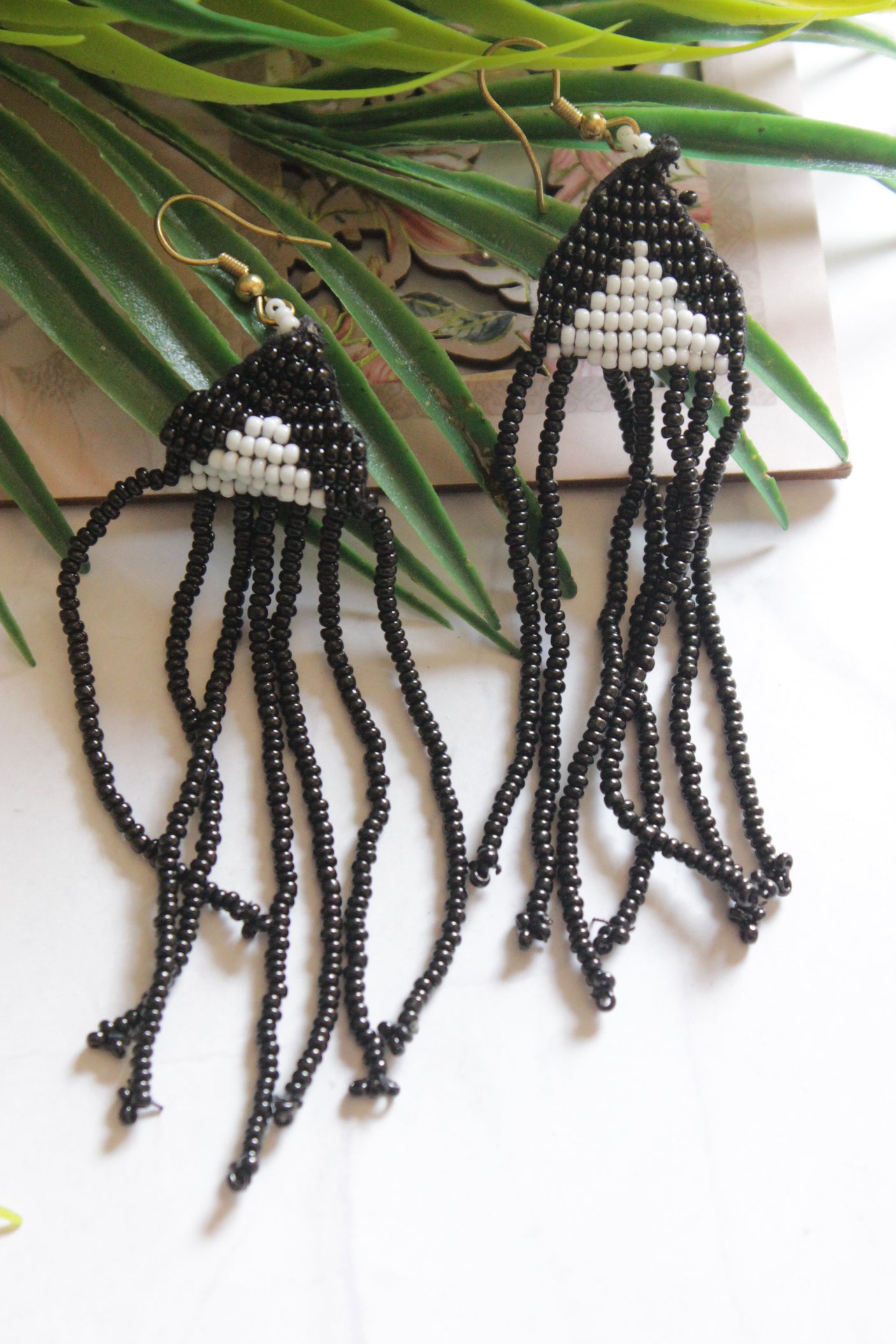 Monochrome Hand Braided Beads Collar Necklace