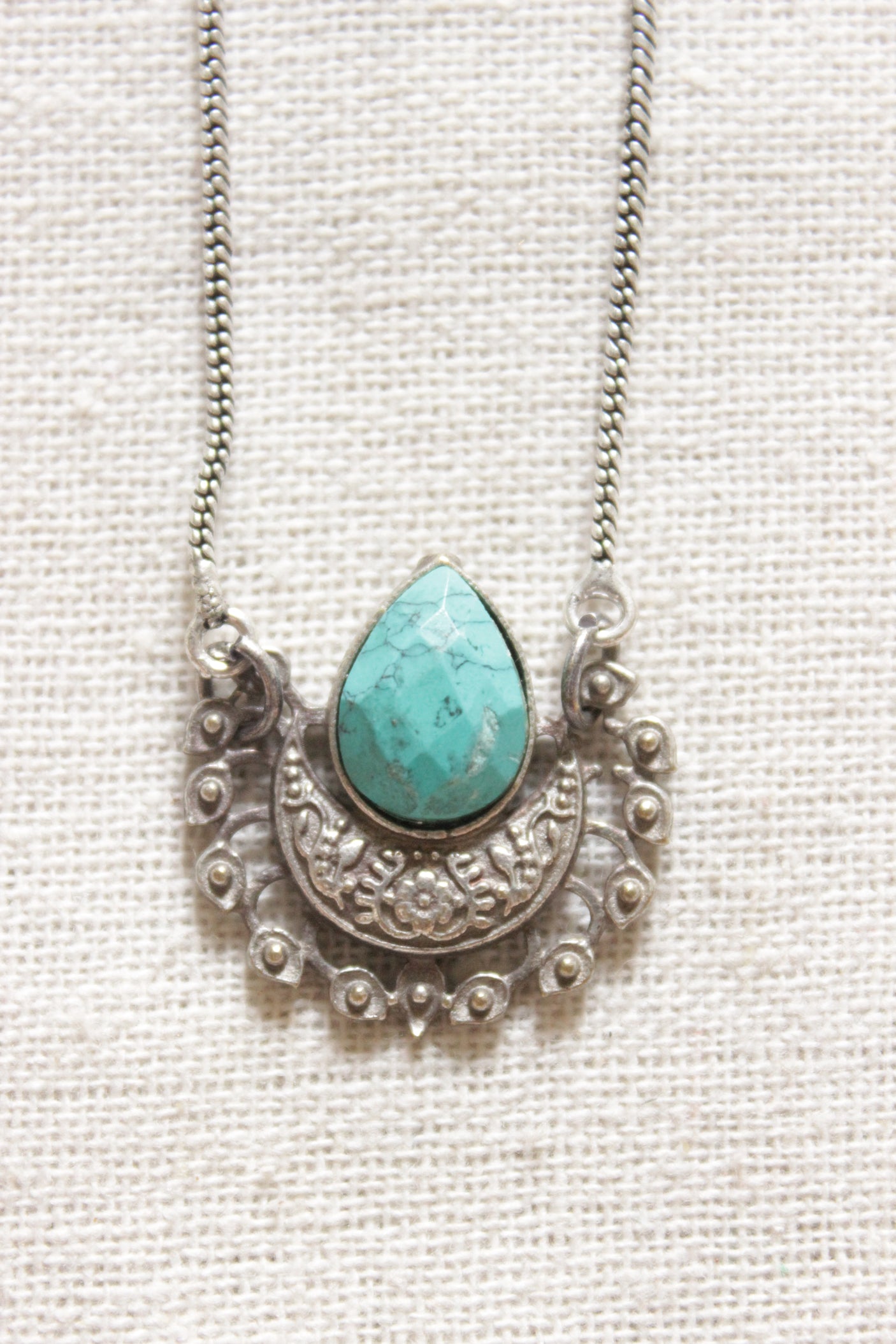 Peacock Feather Shape Petite Silver Chain Oxidised Finish Necklace Embellished with Turquoise Stone