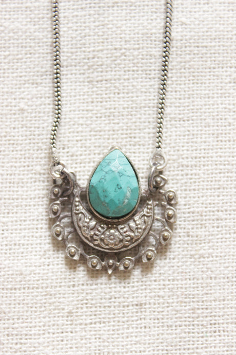 Peacock Feather Shape Petite Silver Chain Oxidised Finish Necklace Embellished with Turquoise Stone