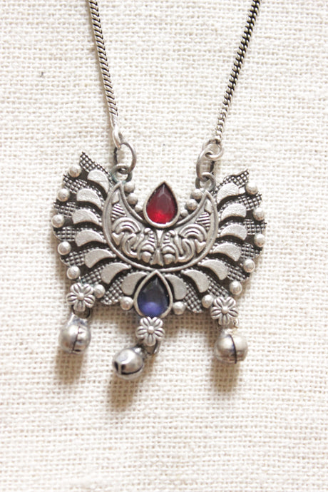 Oxidised Finish Dancing Peacock Feathers Shape Petite Silver Chain Necklace