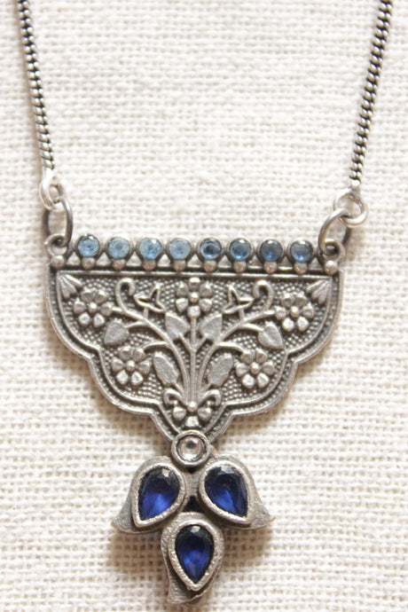 Oxidised Finish Shades of Blue Stones Embedded Petite Silver Chain Necklace