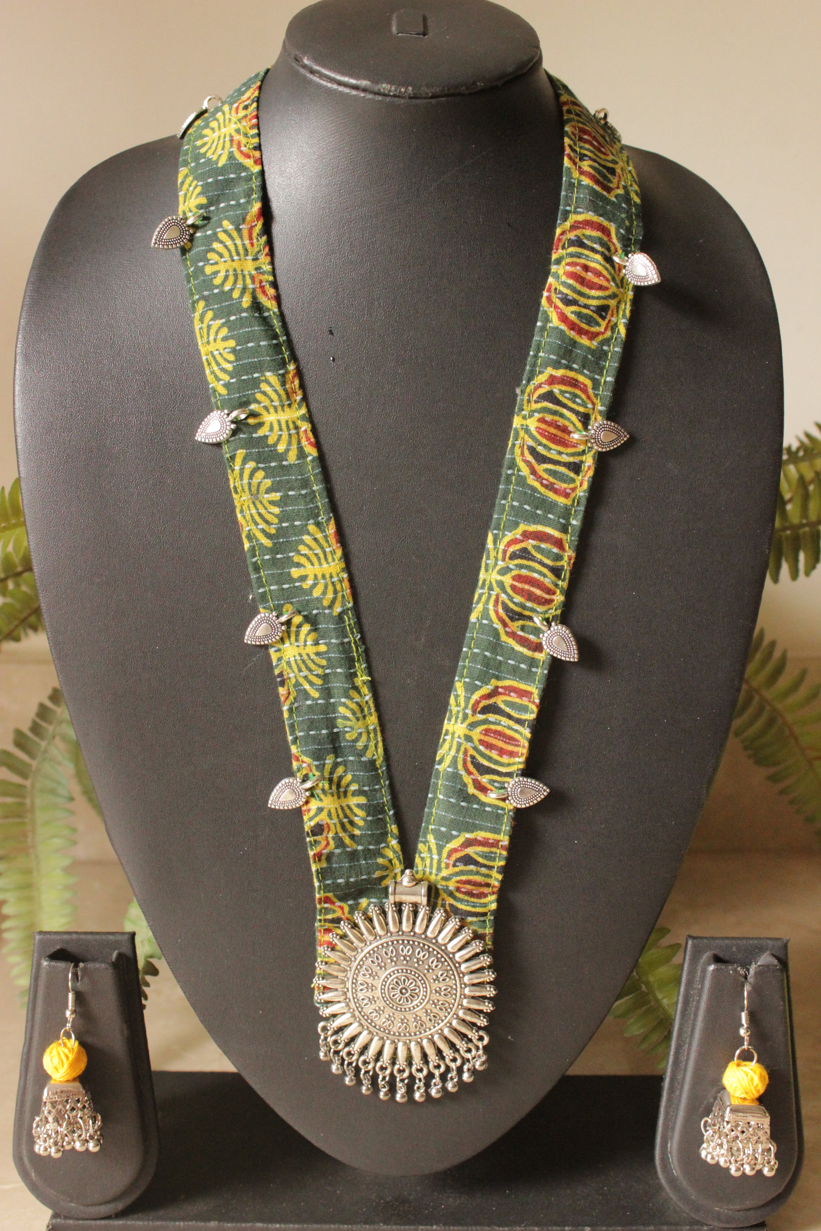 Green Block Painted Fabric Collar Necklace Set with Metal Pendant and A Local Tribe