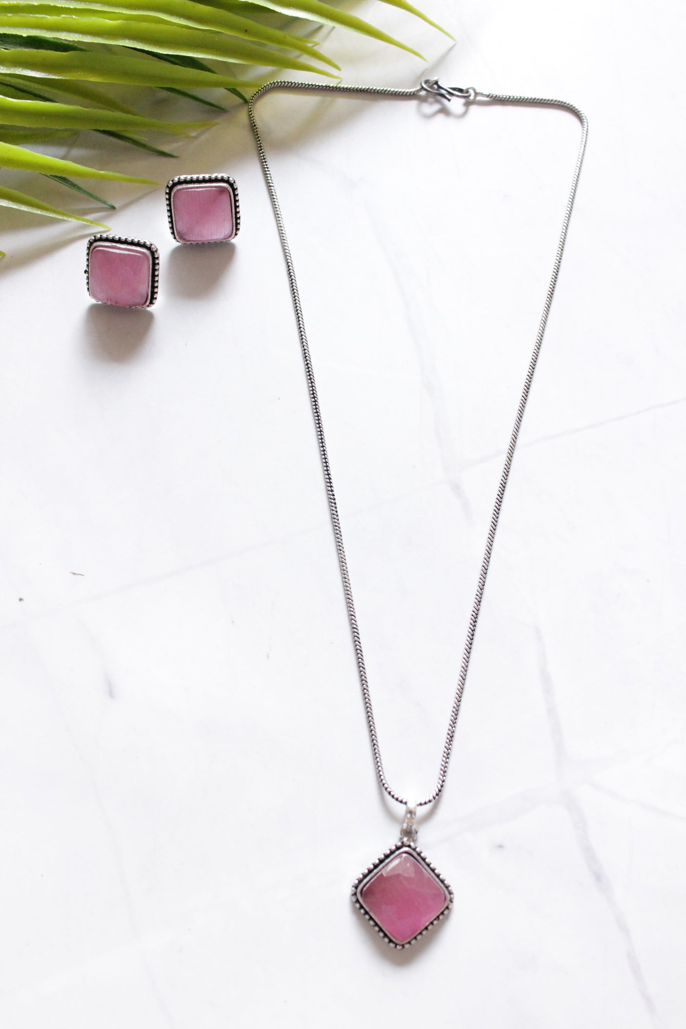 Pink Natural Gemstones Embedded Petite Silver Chain Necklace Set