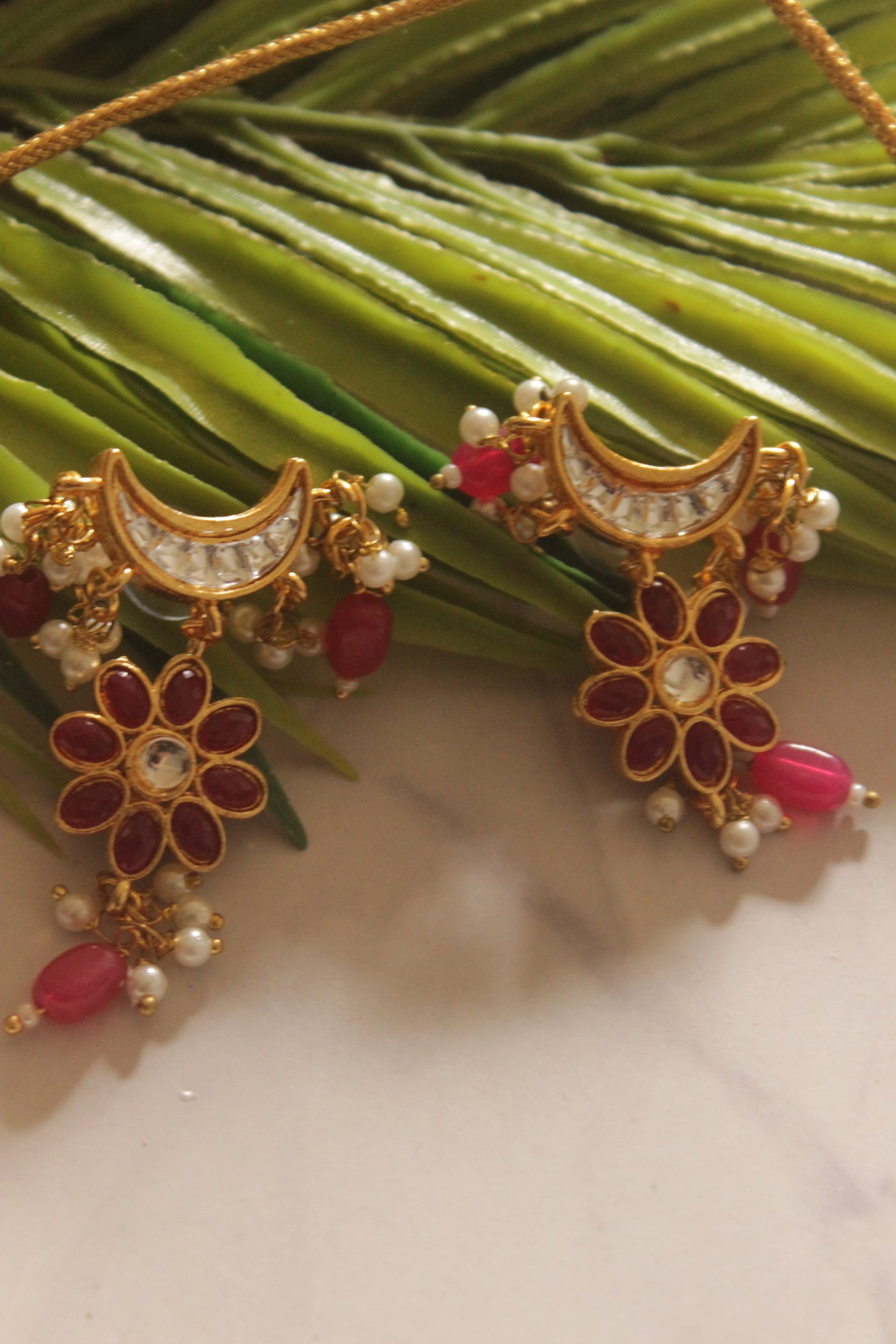 pink Glass Stones and Pearls Gold Finish Adjustable Length Choker Necklace