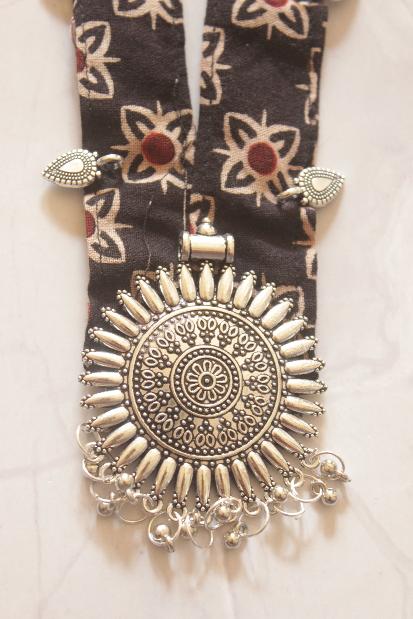 Black Block Painted Fabric Collar Necklace Set with Metal Pendant and Charms