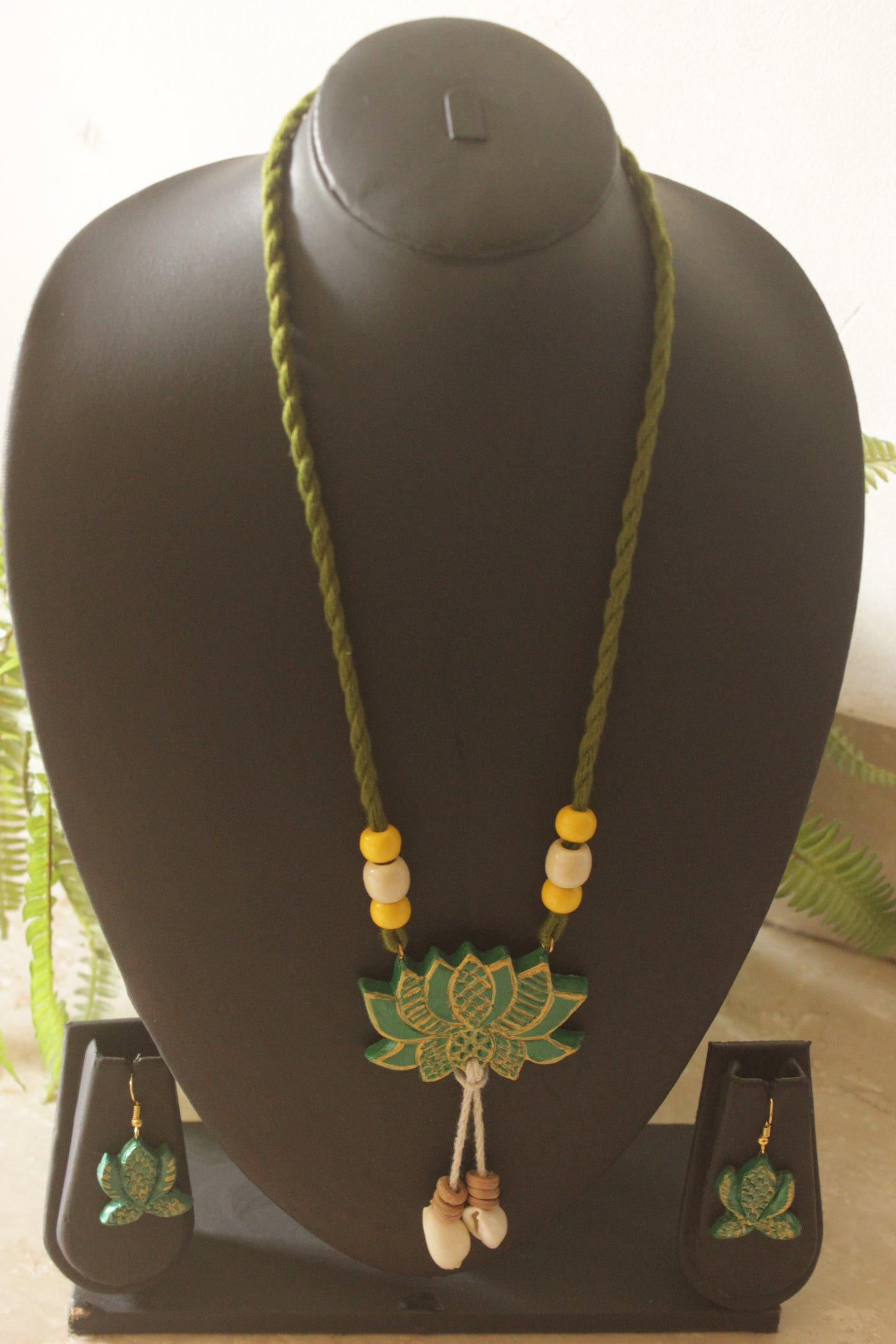 Lotus Hand Painted Terracotta Clay Necklace Set