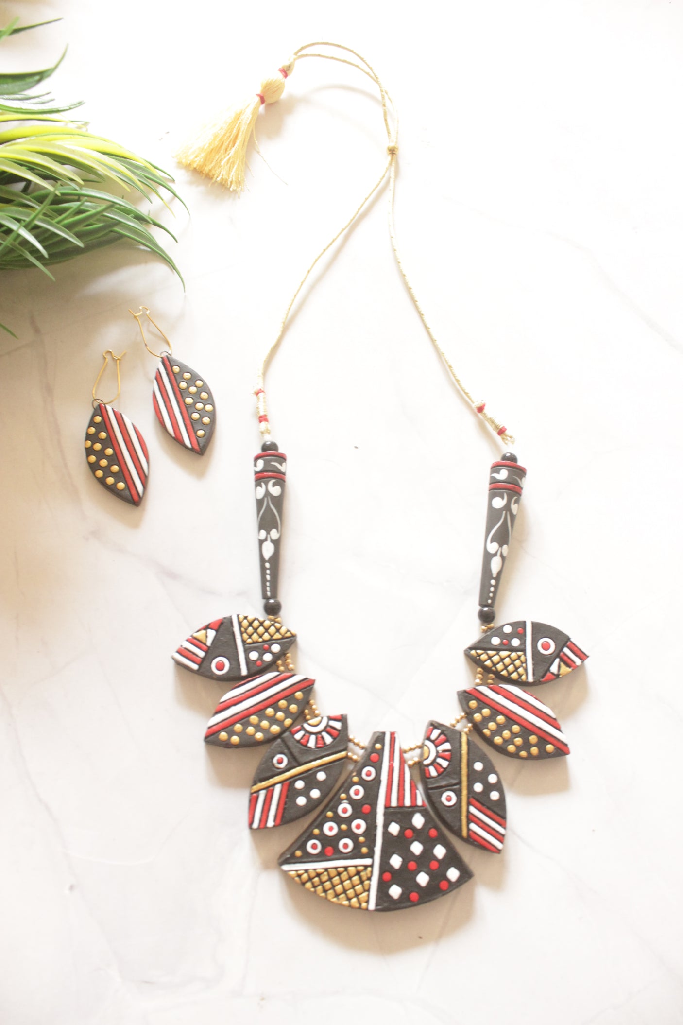 Gond Art Petal Handcrafted Terracotta Clay Collar Necklace Set