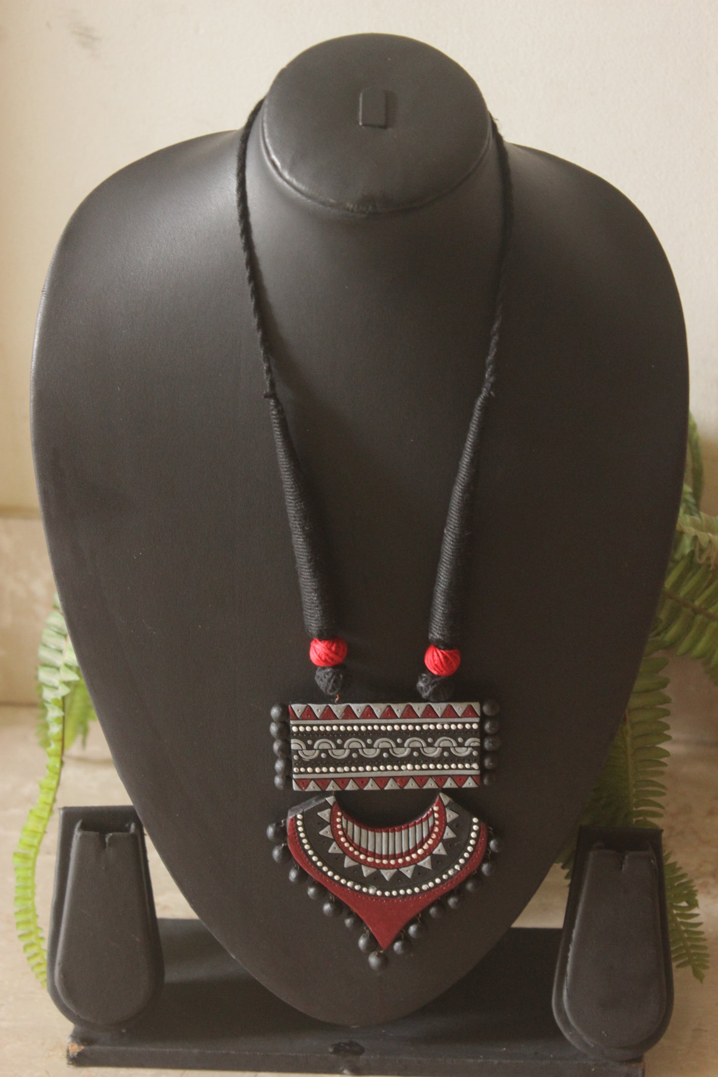 Black and Red Hand Painted Terracotta Clay Necklace Set