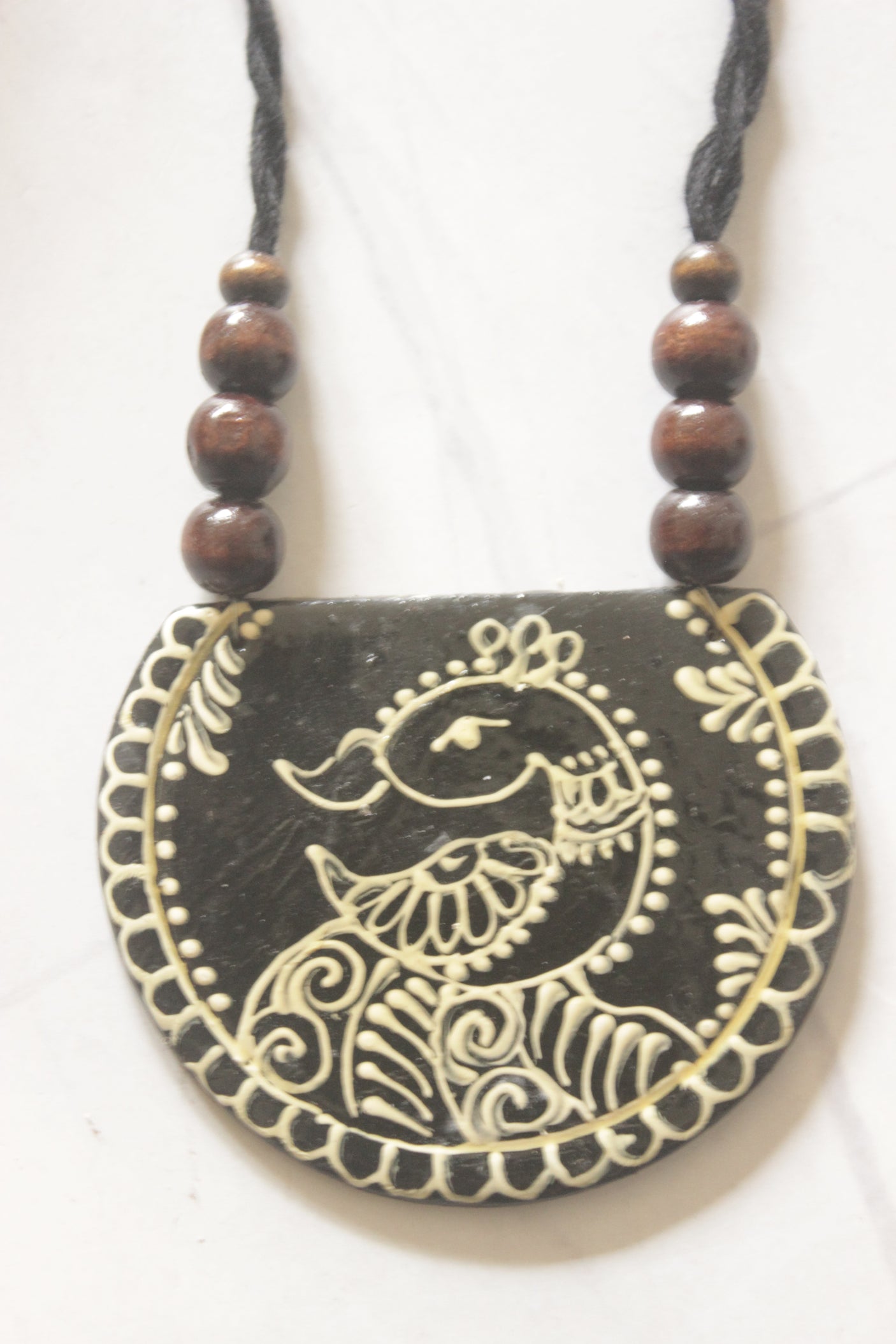 Black Hand Painted Peacock Motifs Thread Closure Ceramic Necklace Set