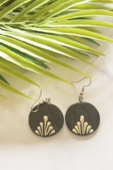 Black Hand Painted Peacock Motifs Thread Closure Ceramic Necklace Set