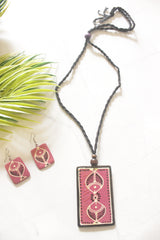 Pink Hand Painted Fish Motifs Thread Closure Ceramic Necklace Set