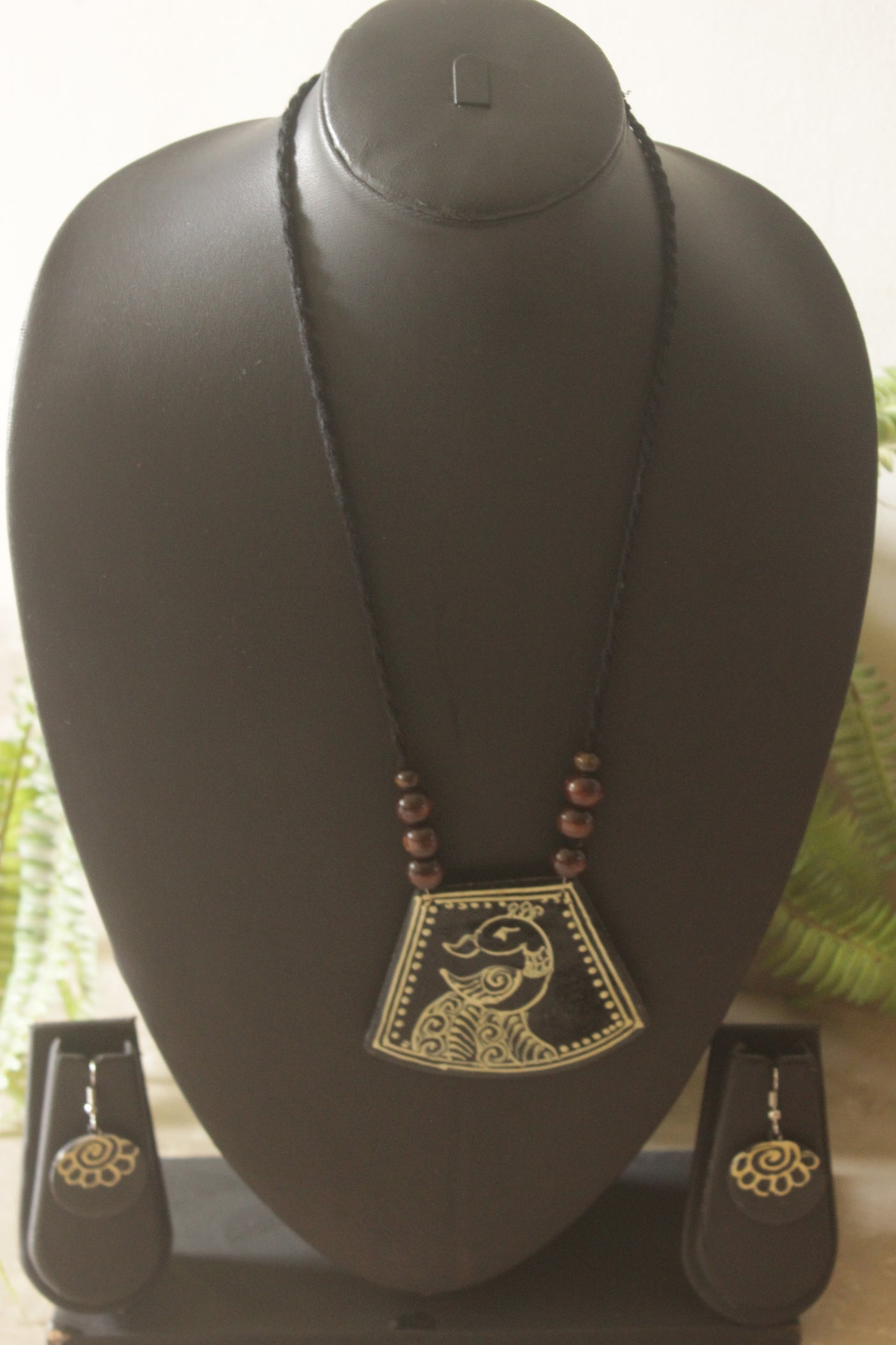 Black Hand-Painted Peacock Ceramic Necklace Set