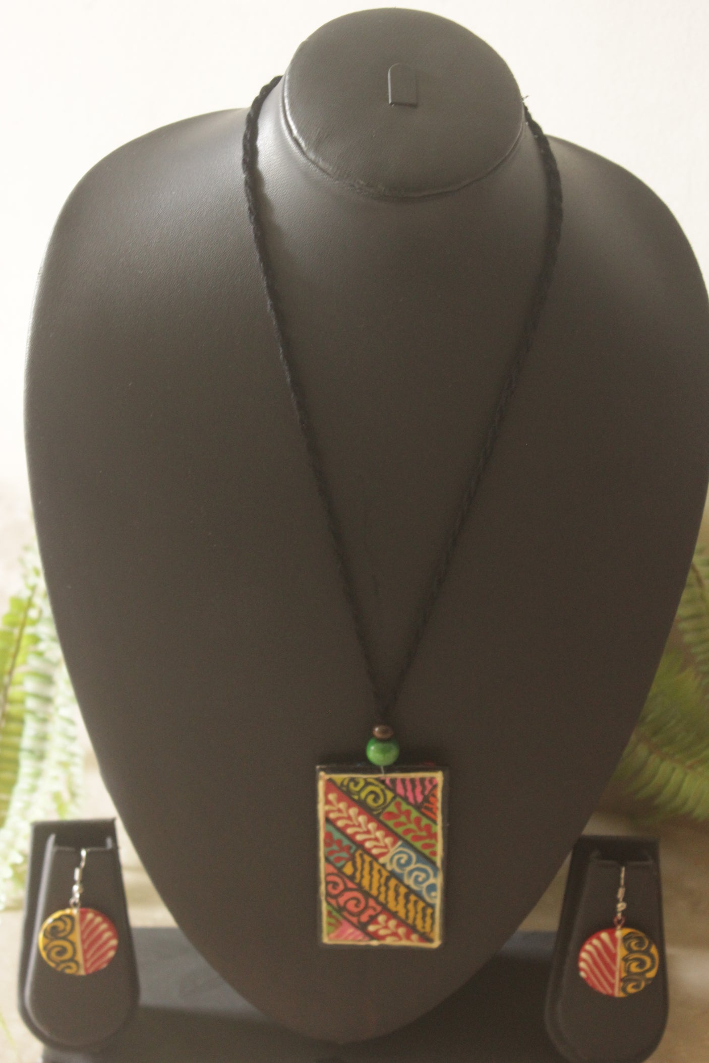 Vibrant Multicolour Folk Pattern Hand-Painted Ceramic Necklace Set