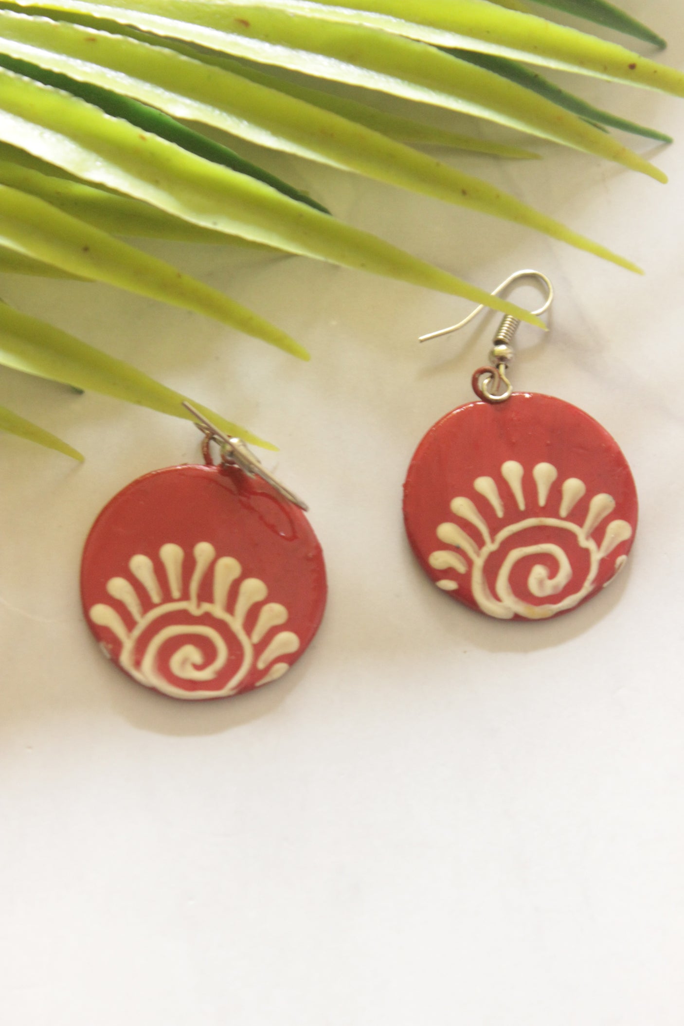 Red & Cream Hand-Painted Bird Motif Ceramic Necklace Set