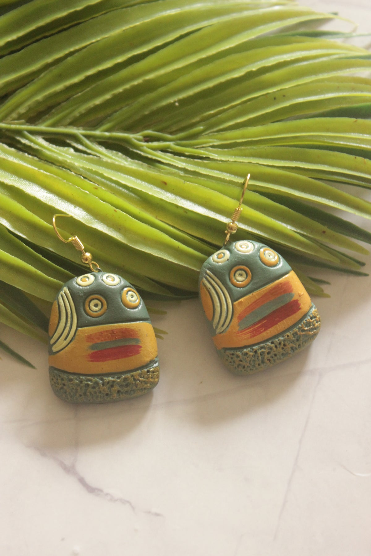 Hand Painted Abstract Motifs Terracotta Clay Necklace Set