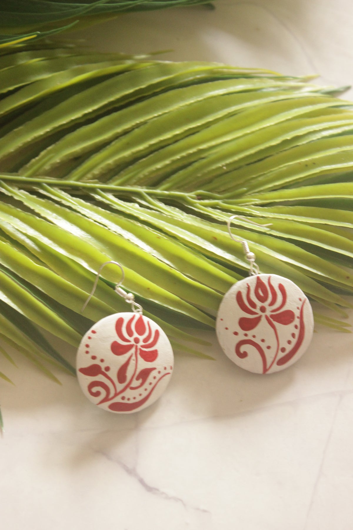 Red and White Lotus Flowers Hand Painted Terracotta Clay Choker Necklace Set