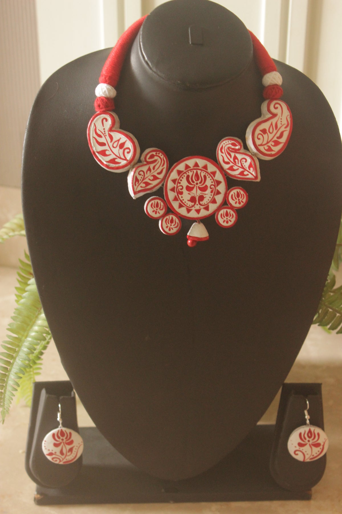 Red and White Lotus Flowers Hand Painted Terracotta Clay Choker Necklace Set