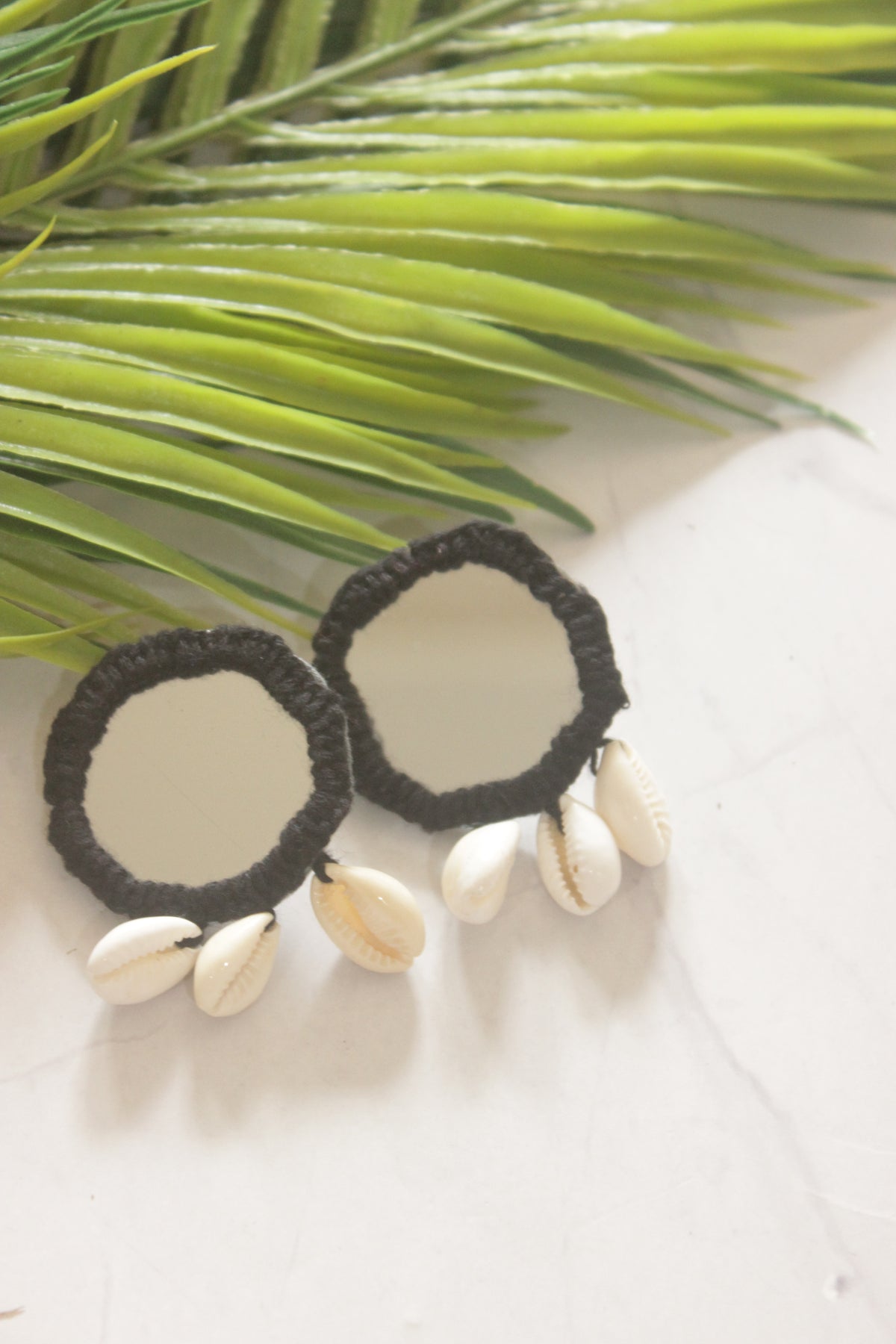 Black Fabric Handmade Choker Necklace Set with Mirrors and Shells