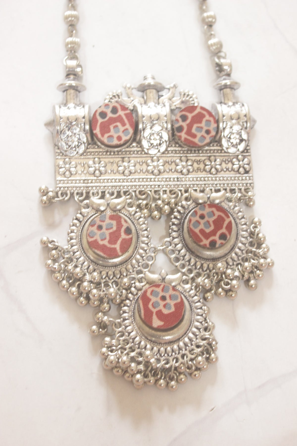 Silver Finish Metal Chain Necklace with Kalamkari Fabric Detailing