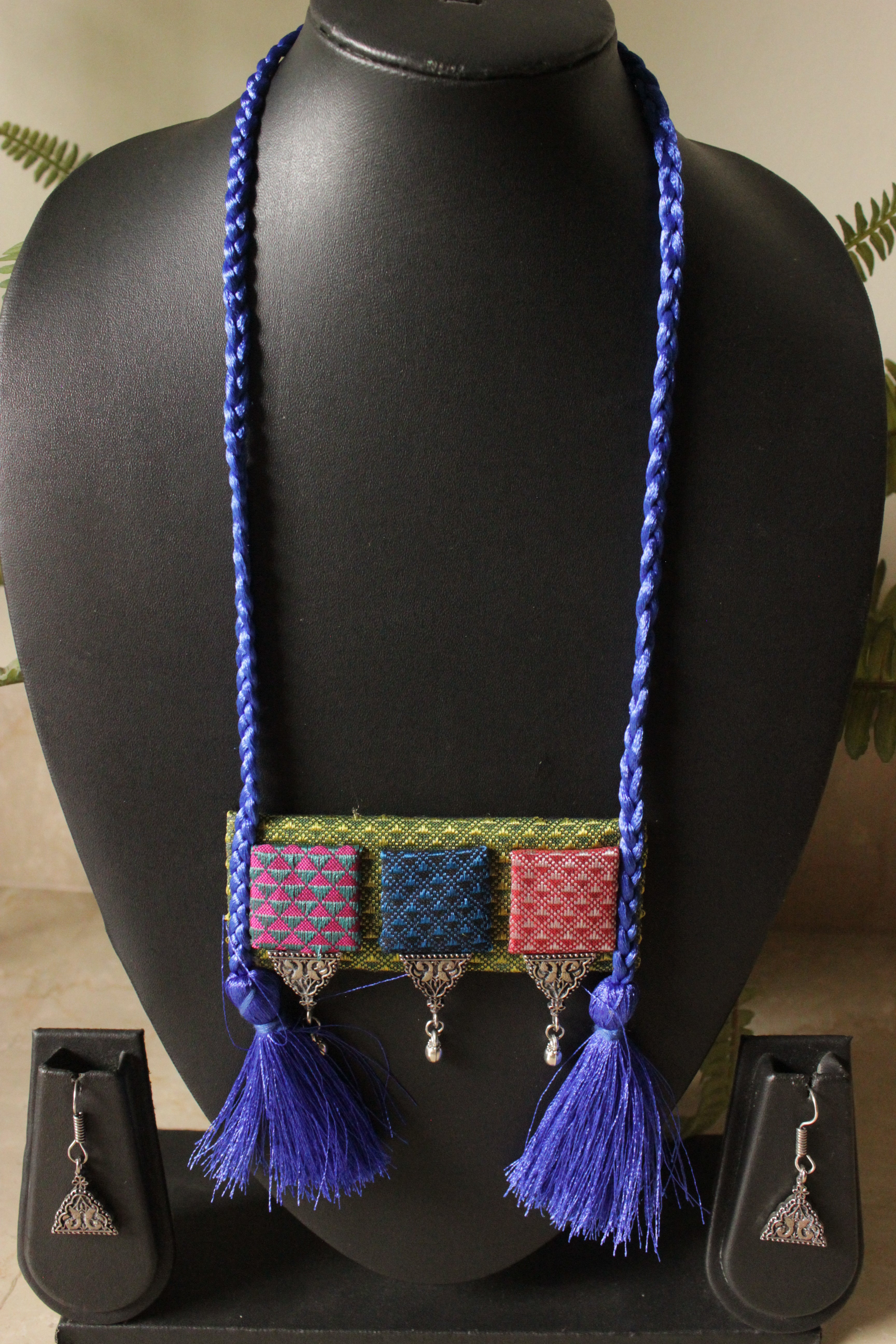 Banarasi Fabric Handcrafted Necklace Set with Braided Threads Closure