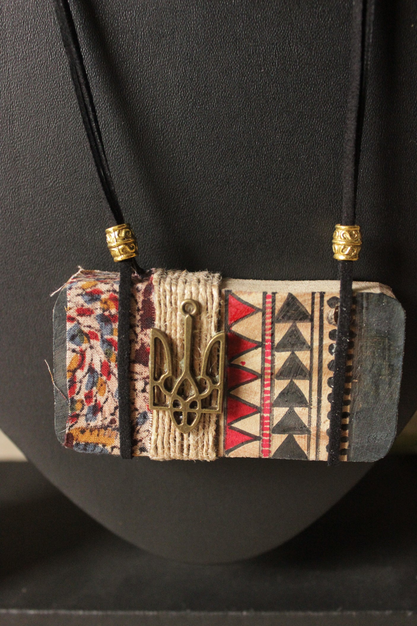 Kalamkarai Fabric and Jute Work Handcrafted Pendant Rope Closure Necklace