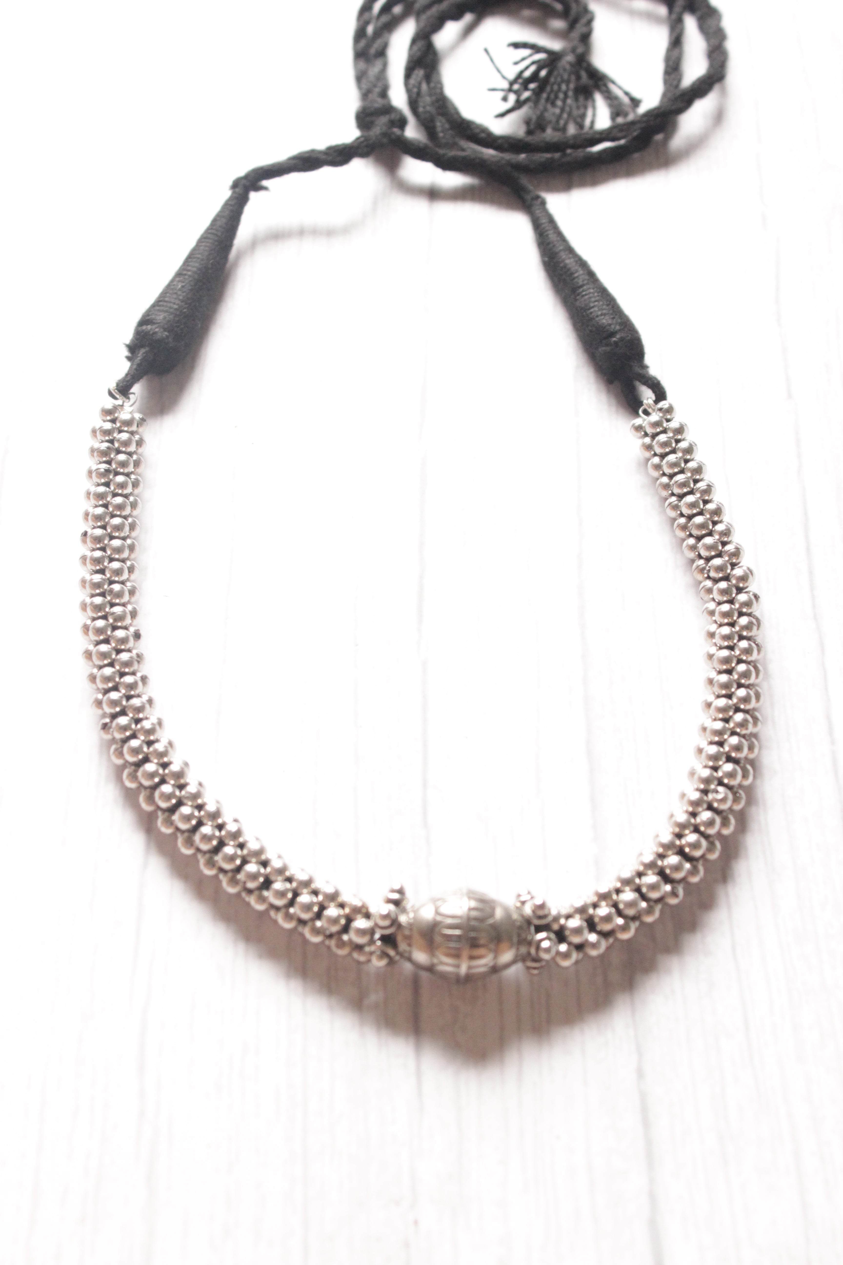 Metal Beads Silver Finish Adjustable Thread Closure Choker Necklace