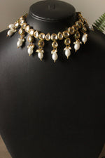 Load image into Gallery viewer, Petite Kundan Stones Gold Toned Brass Choker Necklace Set
