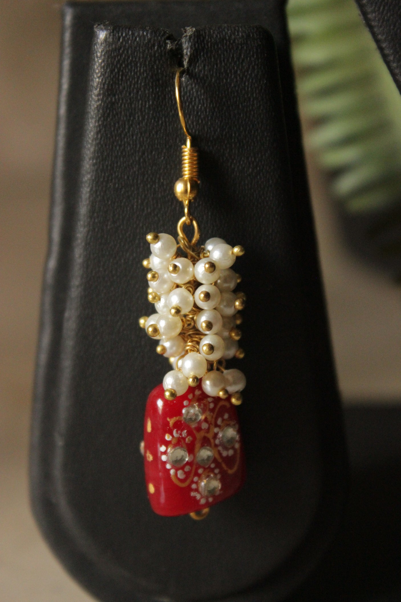 Meenakari Work Red Glass Beads and White Beads Adjustable Length Necklace Set