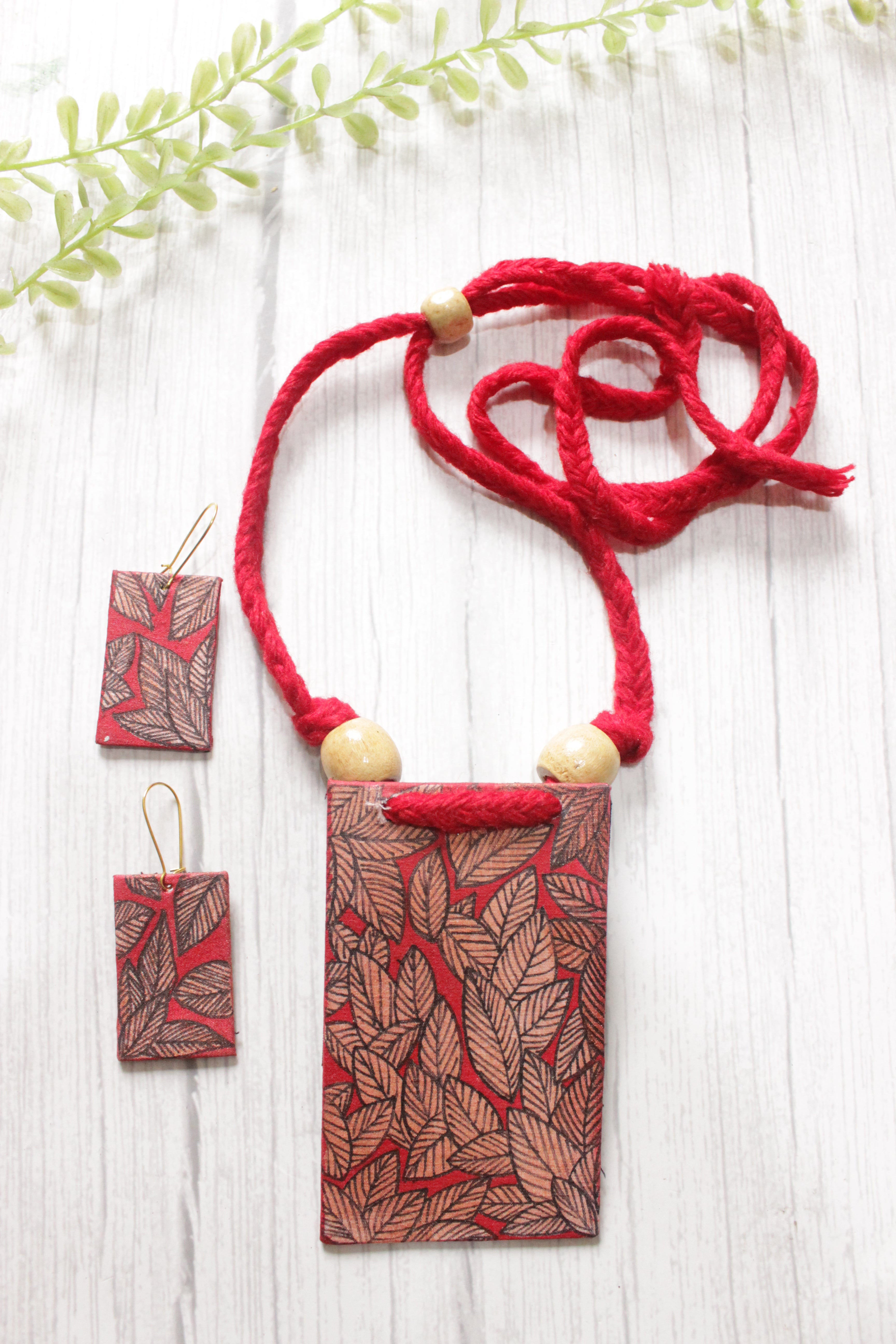Red Leaves Block Printed Fabric Necklace Set with Adjustable Thread Closure Necklace Set