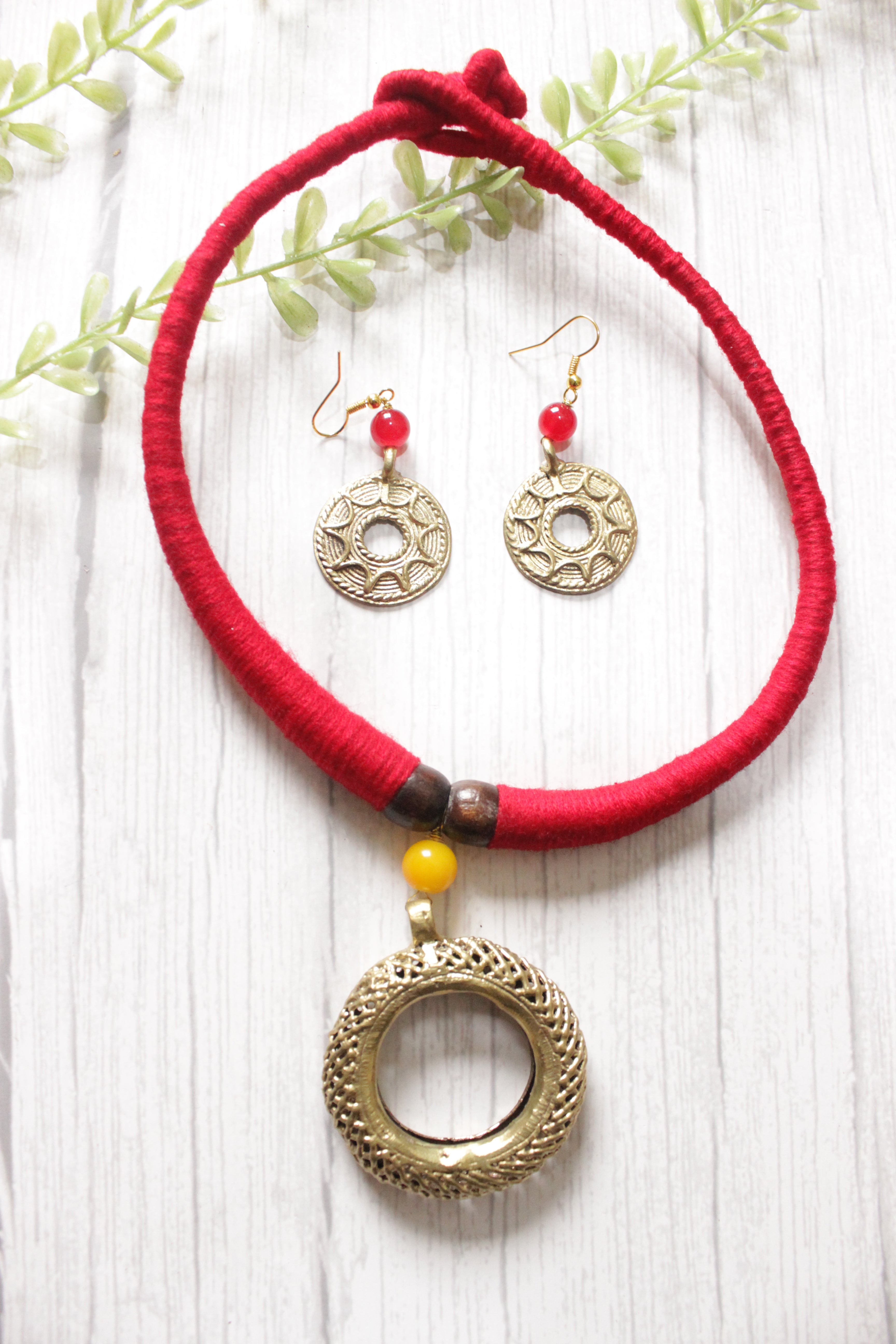 Dhokra Pendant Braided Red Necklace Set