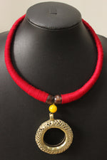 Load image into Gallery viewer, Dhokra Pendant Braided Red Necklace Set
