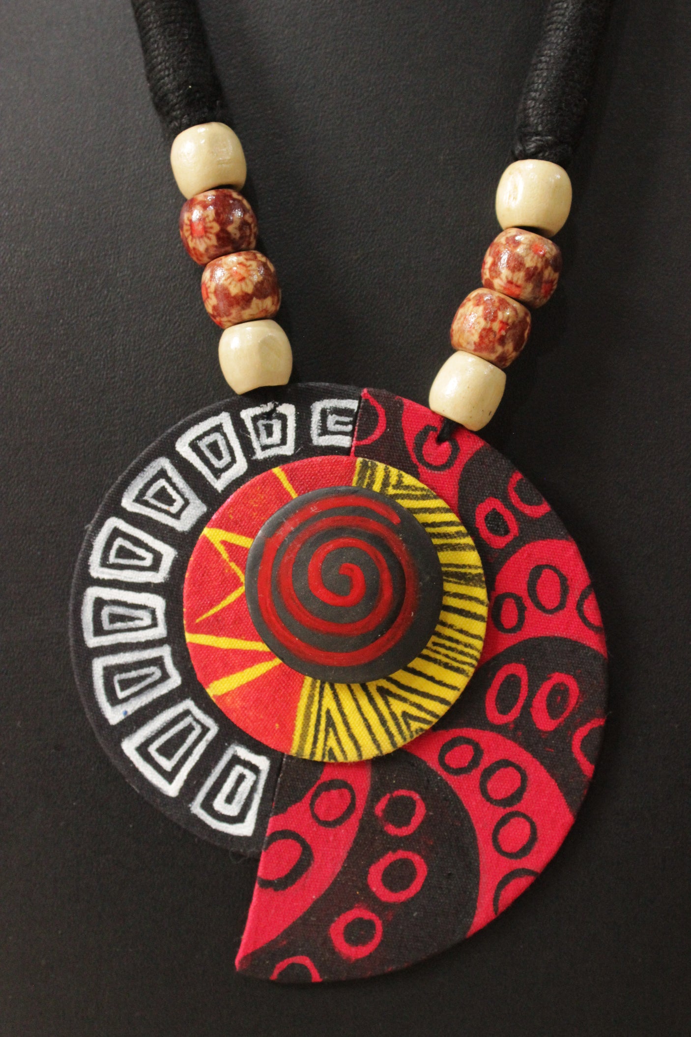 Fabric Hand Painted Circular Adjustable Closure Fabric Necklace Set