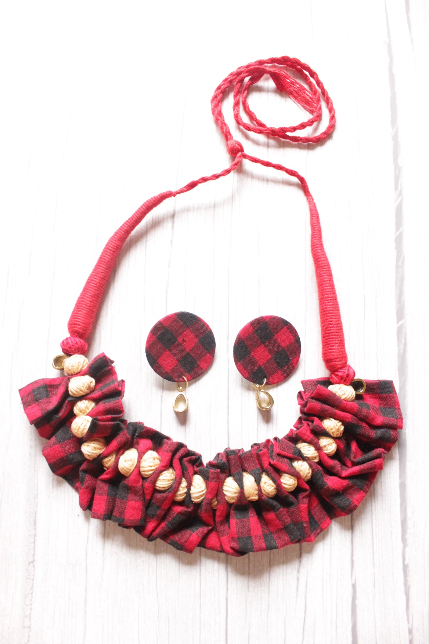 Bagpiper Fabric Handcrafted Adjustable Closure Fabric Necklace Set with Stud Earrings