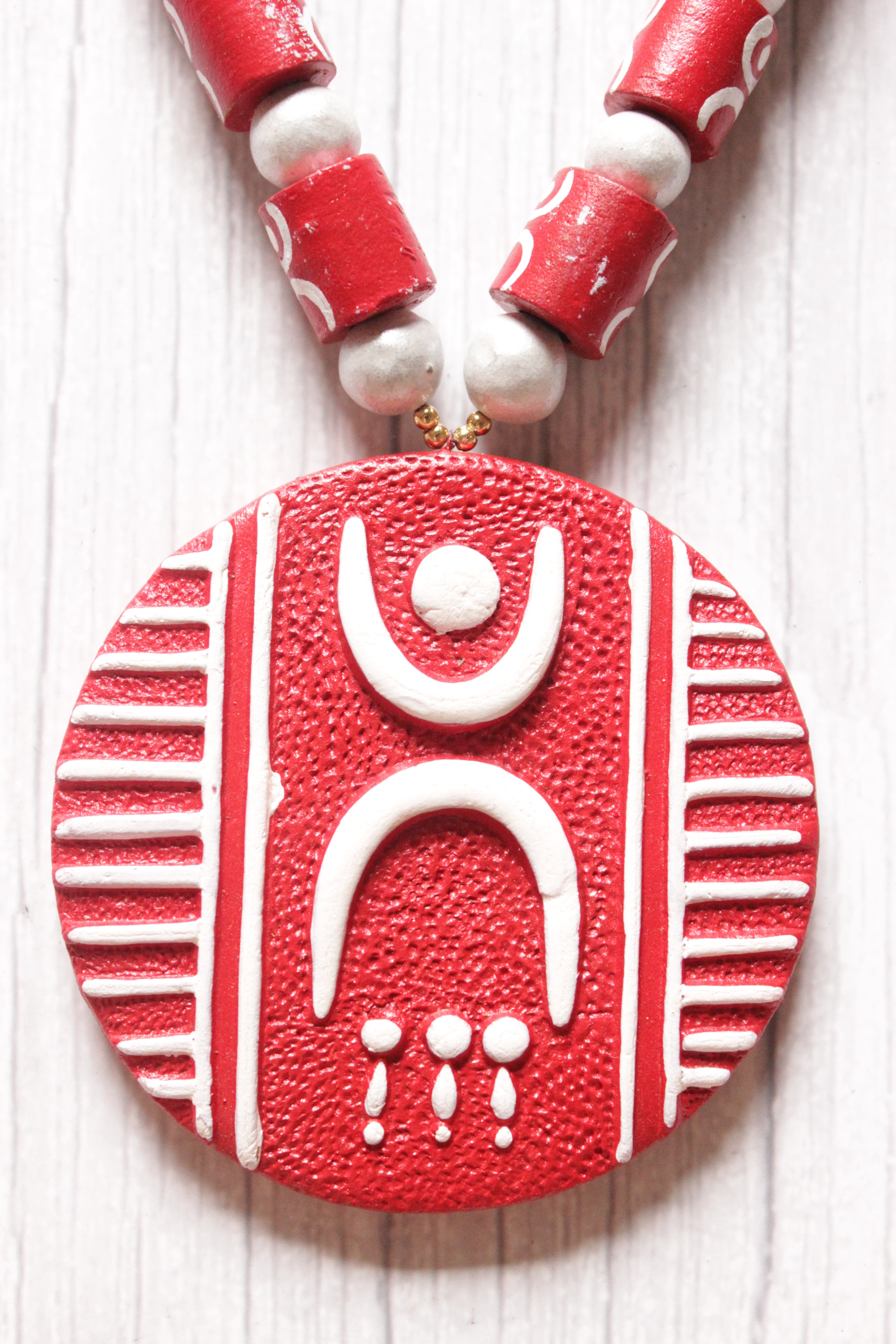 Red & White Handcrafted Terracotta Clay Choker Neklace Set with Adjustable Thread Closure