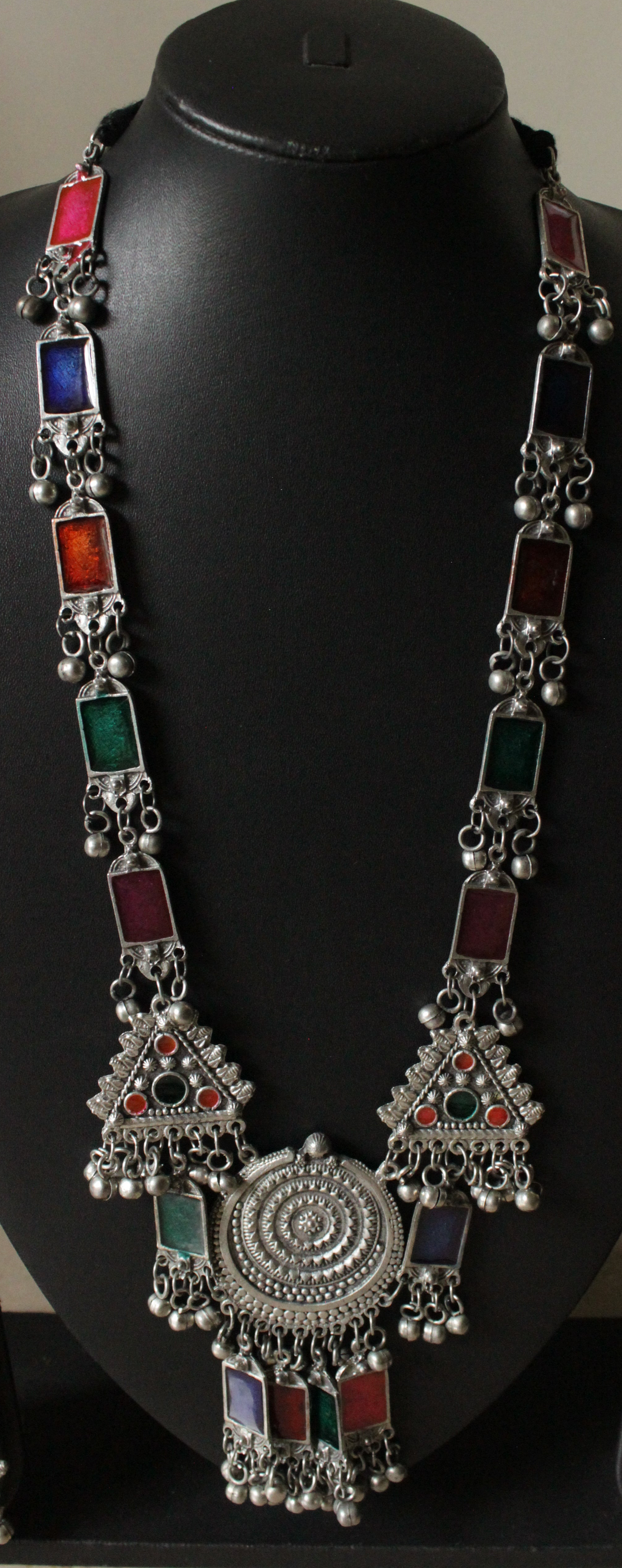 Multi-Color Enamel Painted Long Silver Finish Chain Necklace Set with Dori Closure