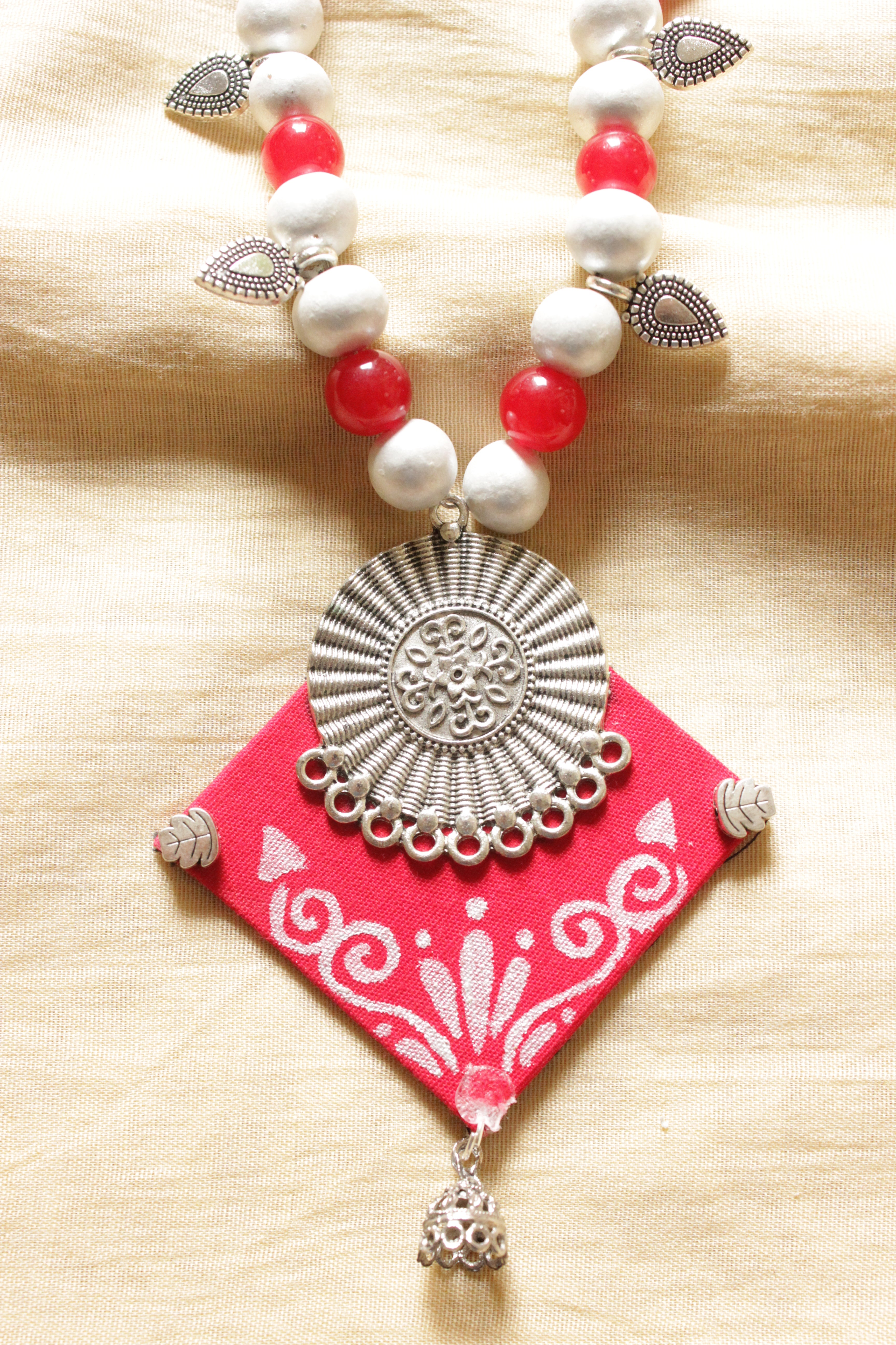 Red Fabric Hand Painted Necklace Set Elaborated with Metal Charms