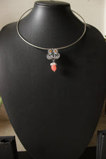 Load image into Gallery viewer, Oxidised Finish Necklace with Minimalist Pendant with Hasli Style Metal Wire Closure
