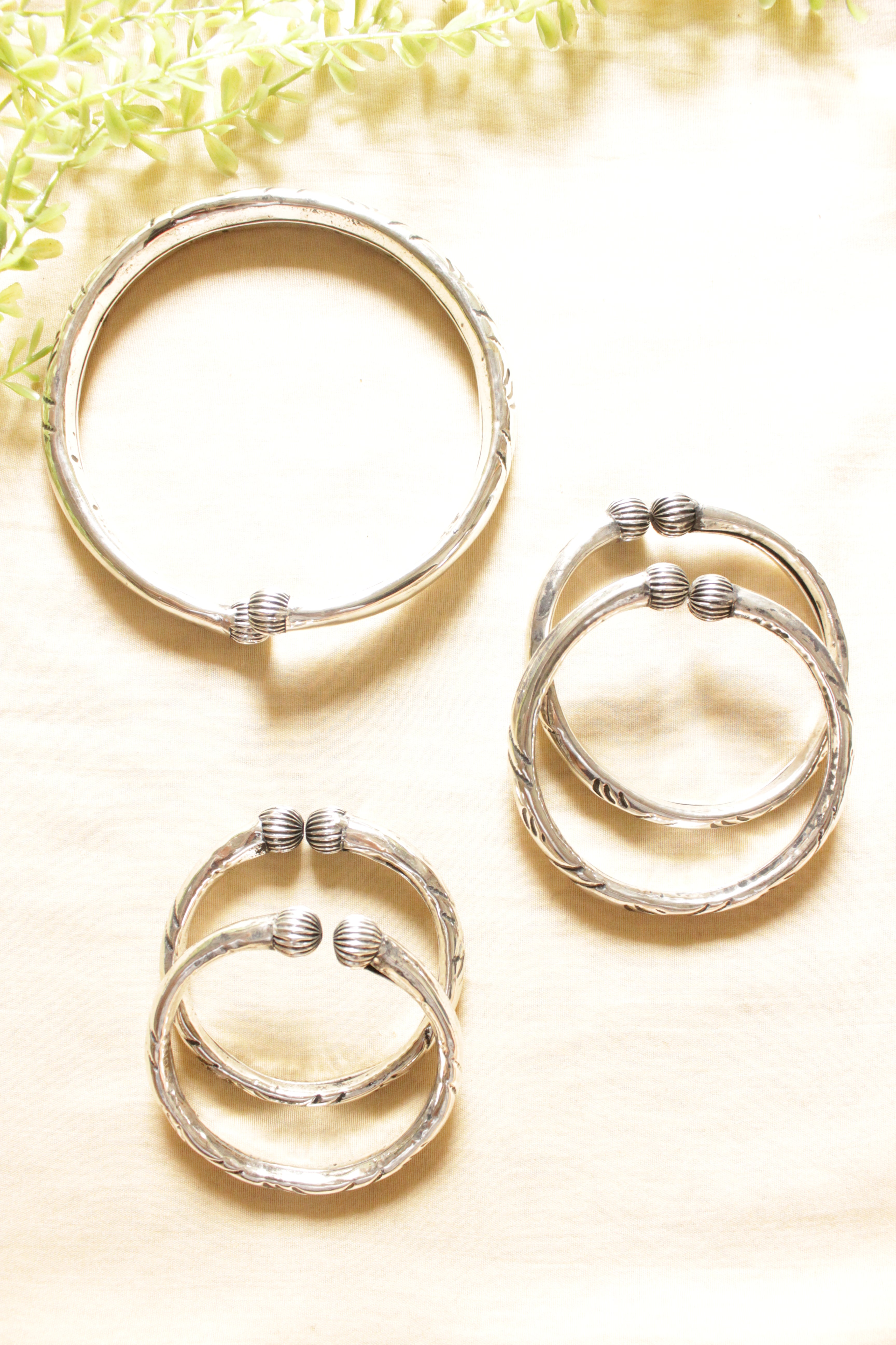 Set of 3 - Engraved Silver Hasli Necklace, 2 Bracelets and 2 Anklets