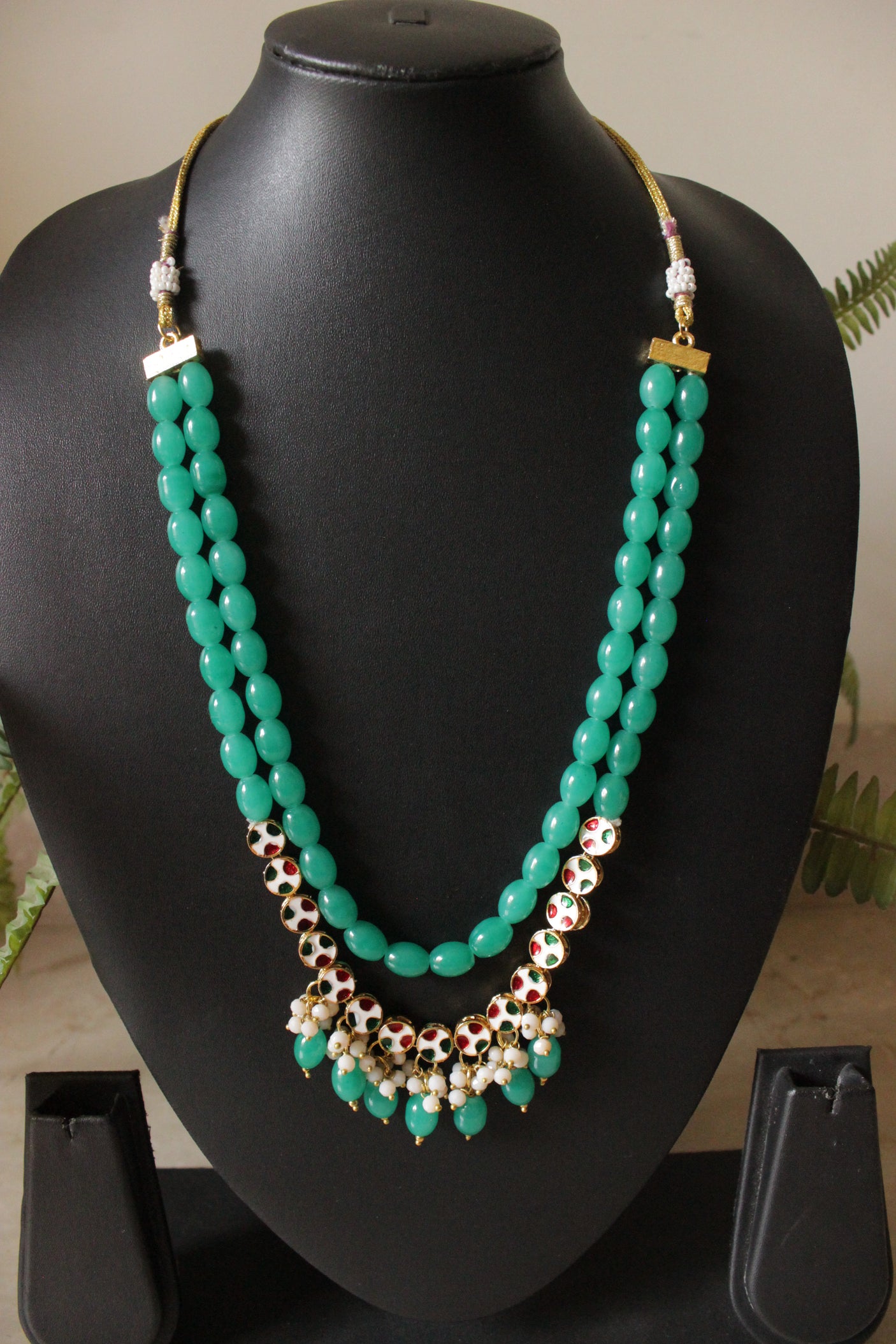Green Acrylic Beads and Kundan Stones Adjustable Dori Closure 2 Layer Necklace