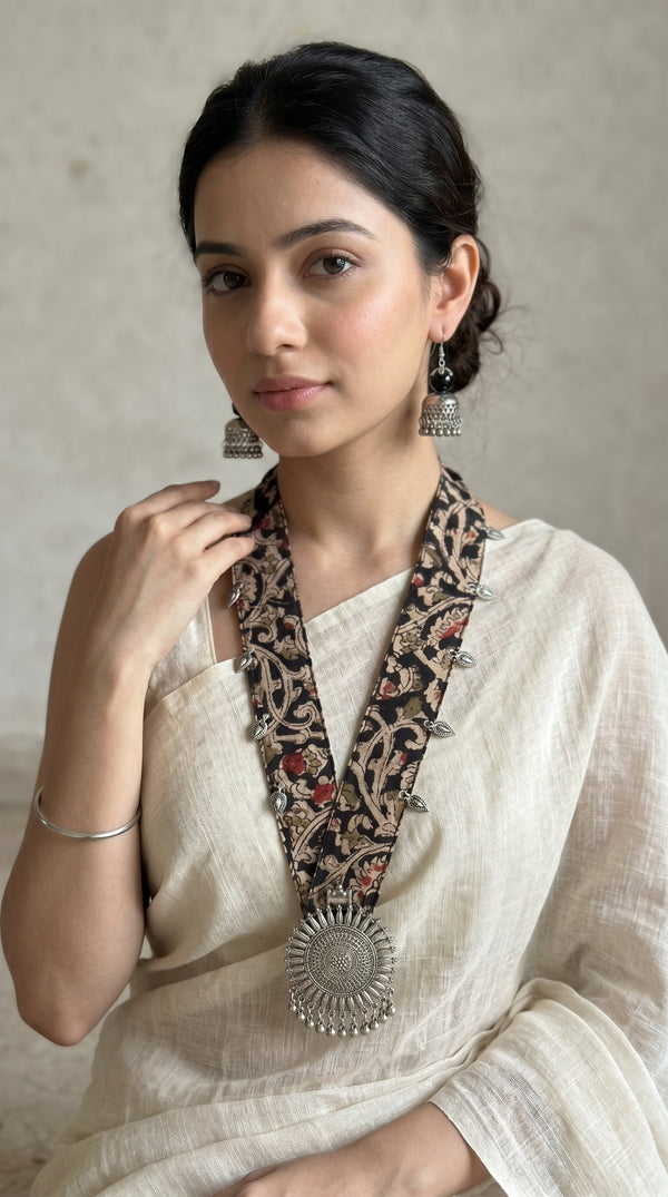 Kalamkari Floral Fabric Strap Necklace with Silver Sun Medallion Pendant Necklace Set