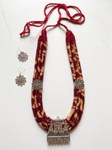 Red Block Printed Fabric and Metal Pendant Necklace Set