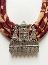 Red Block Printed Fabric and Metal Pendant Necklace Set