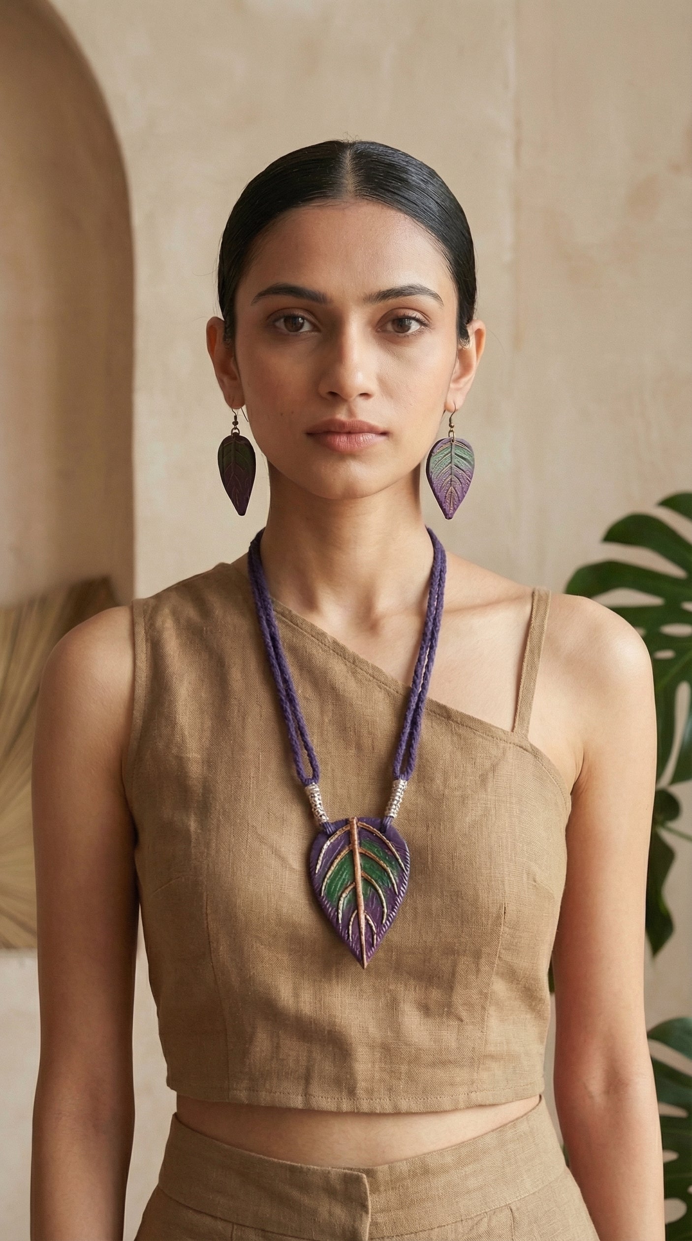 Shaded Leaf Hand Painted Terracotta Clay Necklace Set