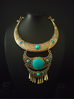 Load image into Gallery viewer, 3 Layer Hasli Necklace Set with a Statement Pendant (Turquoise Stones)
