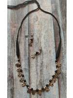 Load image into Gallery viewer, Metal Necklace Set with Glass Beads and Leaf Motifs
